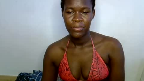 Snapshot of ebony_lynne chatting on June 2026 12:22:01 PM ebony_lynne online show from June 2026 12:22:01 PM