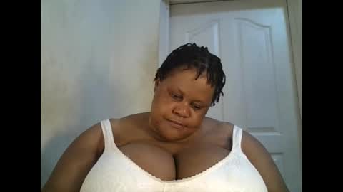 ebony_magixs online show from October 2025 07:02:02 PM