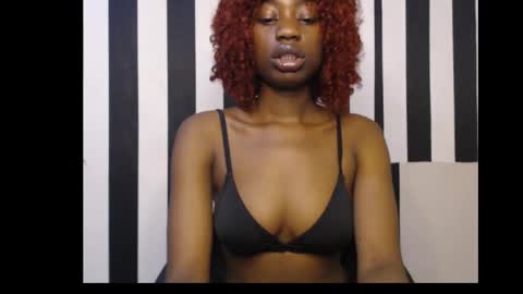 Snapshot of ebony_petitequeen chatting on September 2025 12:10:01 PM Ella online show from September 2025 12:10:01 PM