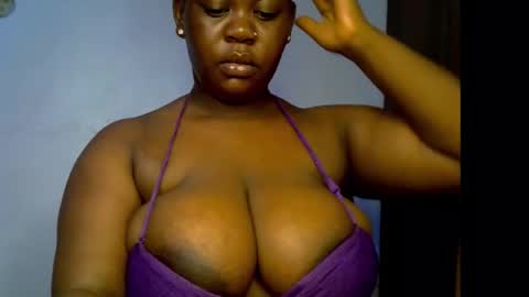 Snapshot of ebony_plumx12 chatting on December 2025 09:06:01 AM Prisy online show from December 2025 09:06:01 AM