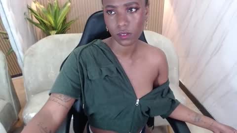 Snapshot of ebony_rose_tf chatting on October 2025 08:28:02 PM ebony_rose_tf online show from October 2025 08:28:02 PM