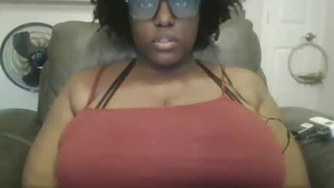 Snapshot of ebonybigtitqueen1 chatting on October 2025 08:07:01 PM ebonybigtitqueen1 online show from October 2025 08:07:01 PM
