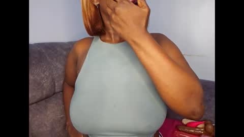 Snapshot of ebonycandymelani chatting on September 2025 12:10:01 AM Ebony Melanie online show from September 2025 12:10:01 AM