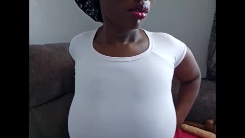 Ebony Melanie online show from November 2025 12:04:02 PM