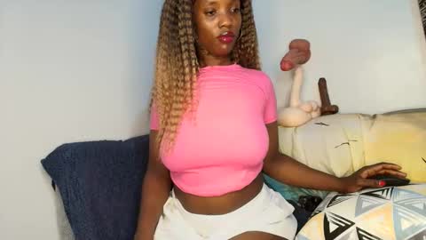 Ebony Melanie online show from May 2026 10:37:02 PM