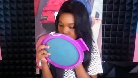 Snapshot of ebonydivaxx chatting on February 2025 05:37:01 PM kimberley online show from February 2025 05:37:01 PM
