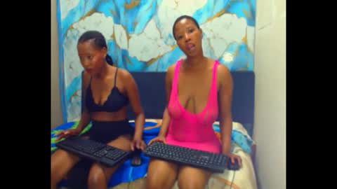 Snapshot of ebonyfirexx chatting on September 2025 06:46:02 AM Life online show from September 2025 06:46:02 AM