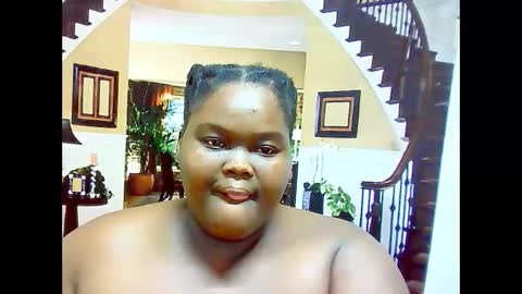 Snapshot of ebonyhotbuns4u2luv chatting on February 2025 06:36:01 AM ebonyhotbuns4u2luv online show from February 2025 06:36:01 AM