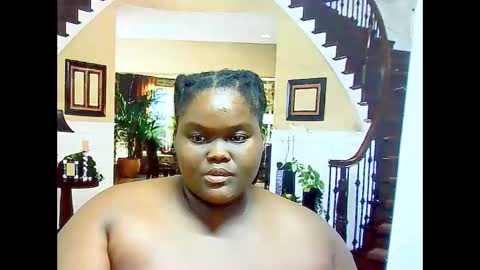 Snapshot of ebonyhotbuns4u2luv chatting on February 2025 12:44:01 PM ebonyhotbuns4u2luv online show from February 2025 12:44:01 PM