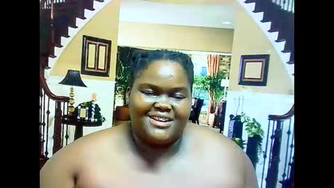Snapshot of ebonyhotbuns4u2luv chatting on February 2025 06:29:02 PM ebonyhotbuns4u2luv online show from February 2025 06:29:02 PM
