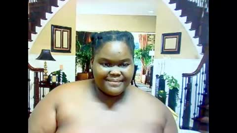 Snapshot of ebonyhotbuns4u2luv chatting on February 2025 10:04:01 PM ebonyhotbuns4u2luv online show from February 2025 10:04:01 PM