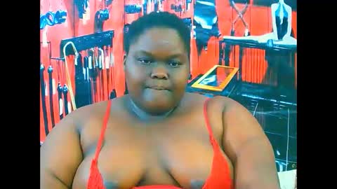 ebonyhotbuns4u2luv online show from November 2025 08:11:01 PM