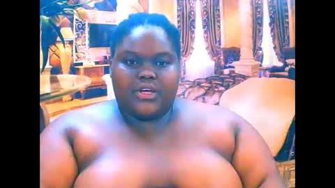 ebonyhotbuns4u2luv online show from January 2026 10:42:02 AM