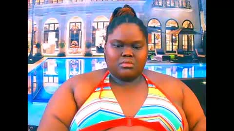 Snapshot of ebonyhotbuns4u2luv chatting on April 2026 05:16:01 AM ebonyhotbuns4u2luv online show from April 2026 05:16:01 AM