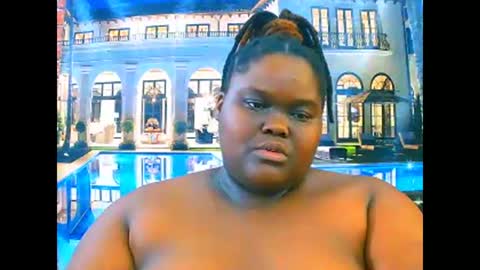 Snapshot of ebonyhotbuns4u2luv chatting on April 2026 07:39:01 AM ebonyhotbuns4u2luv online show from April 2026 07:39:01 AM