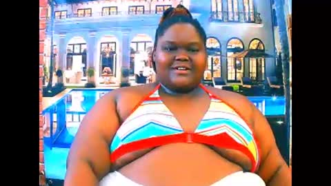 Snapshot of ebonyhotbuns4u2luv chatting on April 2026 06:30:02 PM ebonyhotbuns4u2luv online show from April 2026 06:30:02 PM