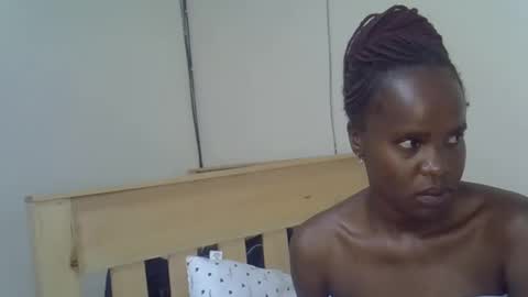 Snapshot of ebonyluxe12 chatting on April 2026 12:02:01 PM Ebony Luxe online show from April 2026 12:02:01 PM