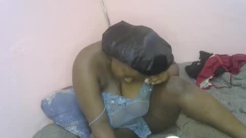 Snapshot of ebonymayahh chatting on April 2026 05:30:01 PM ebonymayahh online show from April 2026 05:30:01 PM