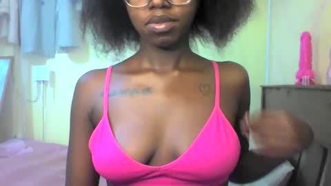 Ebonymuse2 online show from May 2026 07:05:02 AM