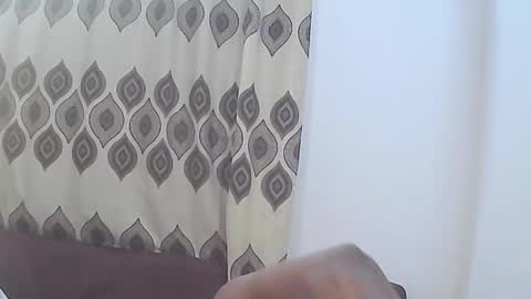 queen online show from October 2025 08:17:02 PM