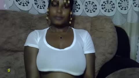 pretty online show from May 2026 09:33:01 PM