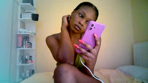 Snapshot of ebonytanqueen chatting on June 2026 03:19:02 AM ebonytanqueen online show from June 2026 03:19:02 AM