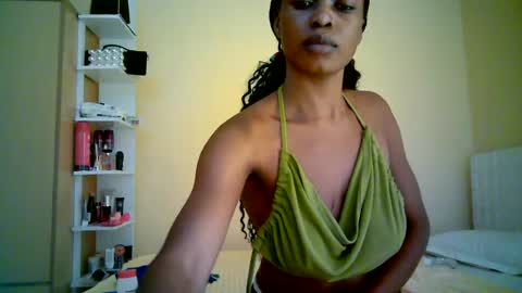 Snapshot of ebonytanqueen chatting on June 2026 03:42:02 AM ebonytanqueen online show from June 2026 03:42:02 AM