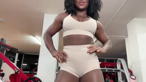 Hello ur muscle mommy Ivonne 3 online show from January 2025 03:09:02 AM