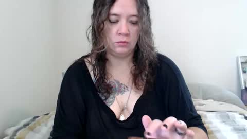 Weird Echo online show from October 2025 04:48:02 PM