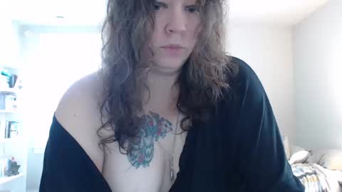 Weird Echo online show from October 2025 04:52:02 PM