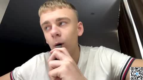 Snapshot of echowraith chatting on October 2025 12:50:01 PM echowraith online show from October 2025 12:50:01 PM