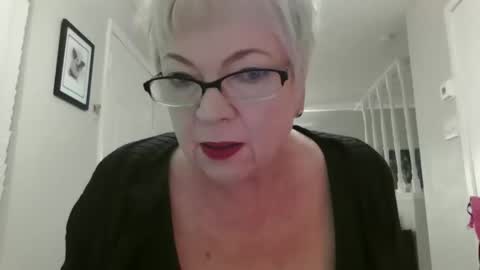 Snapshot of eclecticblue chatting on December 2025 03:05:01 PM eclecticblue online show from December 2025 03:05:01 PM