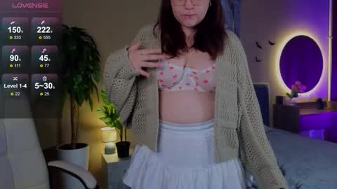 Snapshot of edalyn_af chatting on November 2025 06:51:02 AM online show from November 2025 06:51:02 AM