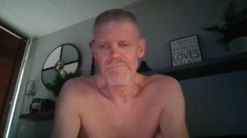 eddie4767 online show from September 2025 05:45:01 PM