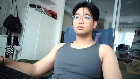 Snapshot of eddiethch chatting on February 2026 02:24:01 AM eddi0304 online show from February 2026 02:24:01 AM