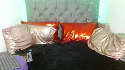 Snapshot of edenivy_lm chatting on May 2026 09:03:01 AM edenivy_lm online show from May 2026 09:03:01 AM
