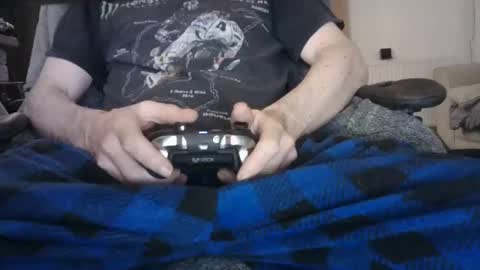 Snapshot of edged_biker chatting on February 2025 06:57:02 PM edged biker online show from February 2025 06:57:02 PM