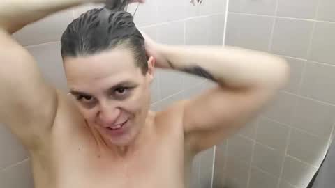 Snapshot of edgeofinsanity13 chatting on January 2025 03:05:02 AM Angel online show from January 2025 03:05:02 AM