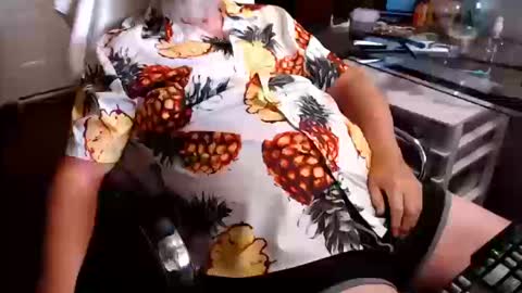 Snapshot of edginginedmonton chatting on October 2025 07:36:02 PM edginginedmonton online show from October 2025 07:36:02 PM