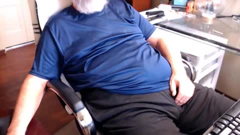 Snapshot of edginginedmonton chatting on November 2025 07:05:02 PM edginginedmonton online show from November 2025 07:05:02 PM