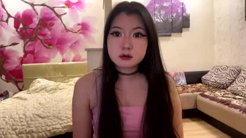 Snapshot of edinabluett chatting on May 2026 10:17:02 PM Eri online show from May 2026 10:17:02 PM