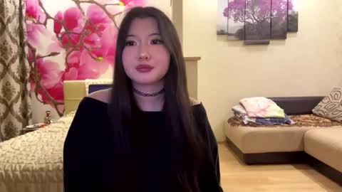 Snapshot of edinabluett chatting on May 2026 08:26:02 PM Eri online show from May 2026 08:26:02 PM