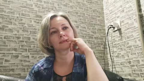 Snapshot of edithmanning chatting on December 2024 11:54:01 AM edithmanning online show from December 2024 11:54:01 AM