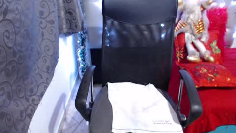 Snapshot of edixann_more chatting on December 2024 09:51:01 AM Eddye online show from December 2024 09:51:01 AM