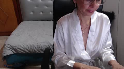 Snapshot of edixann_more chatting on January 2025 09:13:02 AM Eddye online show from January 2025 09:13:02 AM