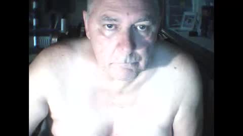 Snapshot of edje59a chatting on October 2025 06:43:01 AM Eddy online show from October 2025 06:43:01 AM