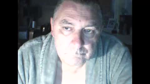 Snapshot of edje59a chatting on October 2025 06:58:02 AM Eddy online show from October 2025 06:58:02 AM