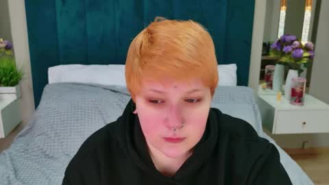 ednadavis online show from April 2026 07:17:02 AM