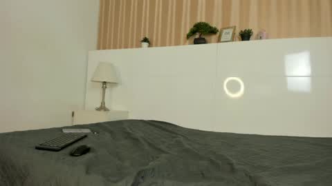 edrien_ray online show from April 2026 01:22:01 AM