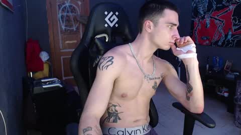 Eduar online show from December 2024 10:43:02 PM